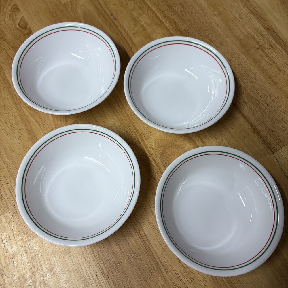 Set Of 4 Corelle Christmas Winter Holly Berry 6” Soup Cereal Bowl EUC